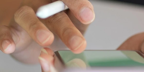  Handy mit Stift
